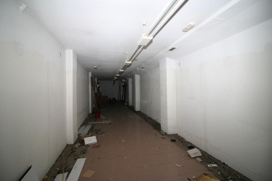 Calle de Pedro Antonio de Alarcón, 55, Granada, Granada for lease - Building Photo - Image 3 of 12