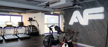 Sapphire Rd, Bishops Cleeve à louer Photo intérieure- Image 1 de 4