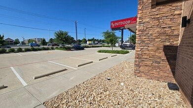 658 Interstate 30 Frontage Rd, Garland, TX for lease Interior Photo- Image 2 of 7