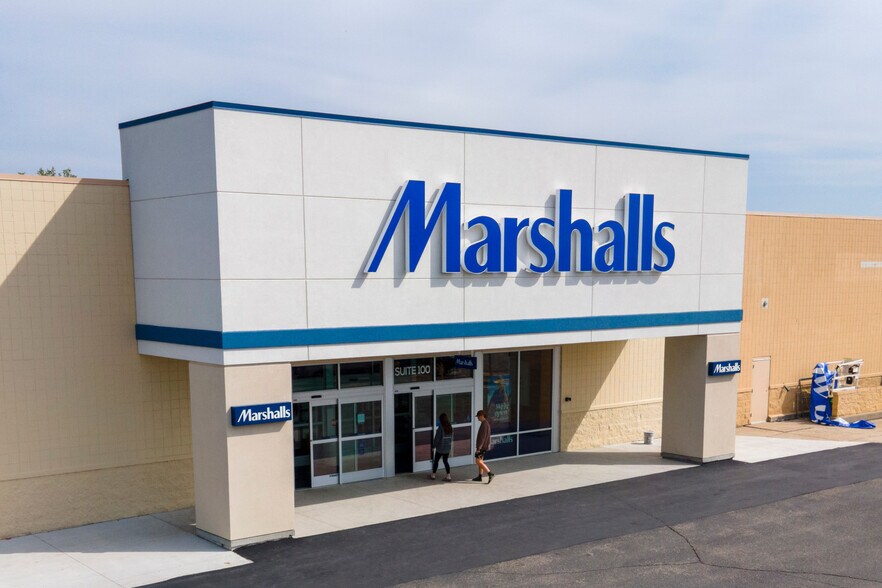 1200 E Susan Dr, Marshall, MN à louer - Photo du bâtiment - Image 1 de 12