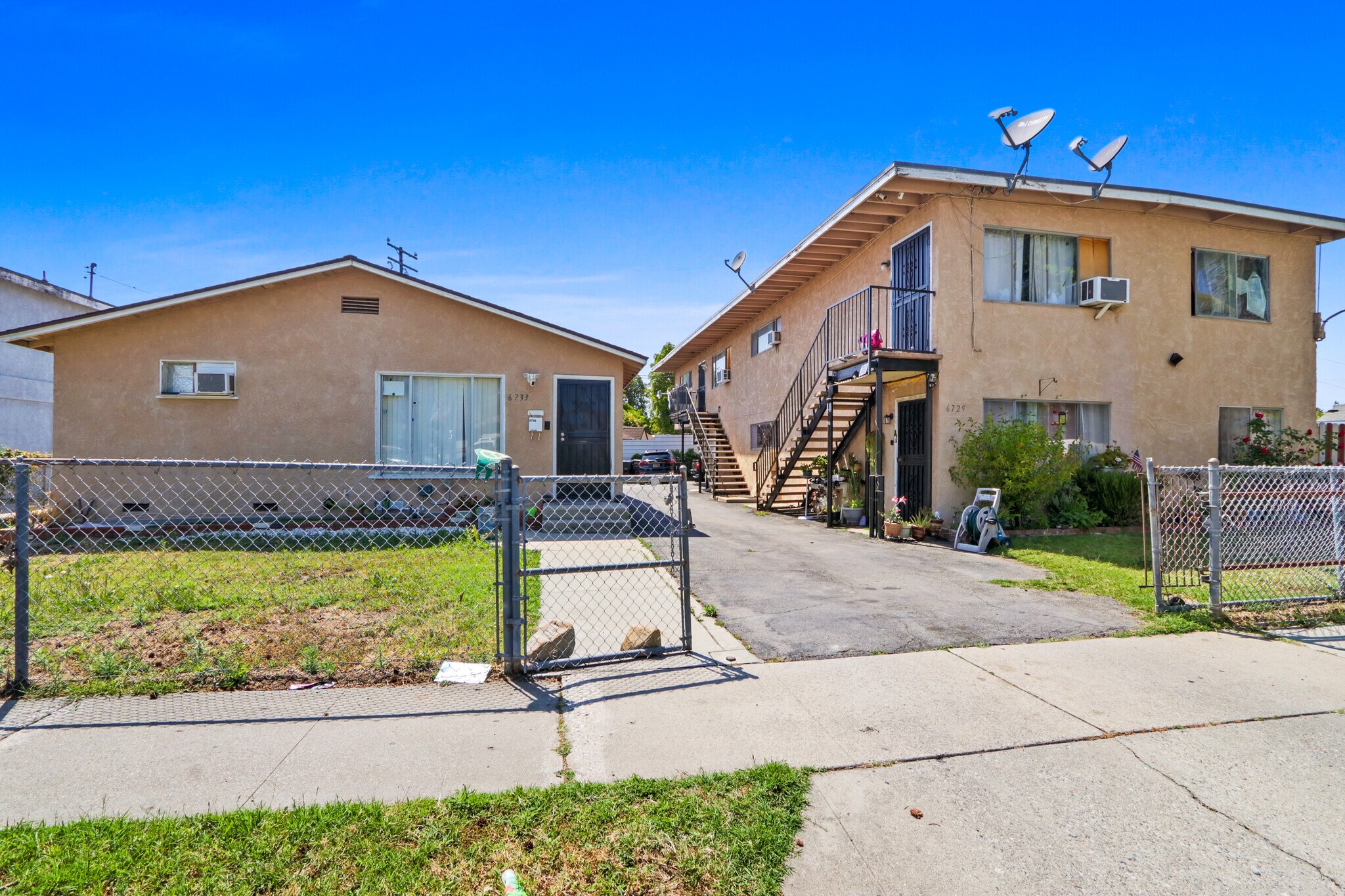6729 Alvina St, Bell Gardens, CA à vendre Photo principale- Image 1 de 11