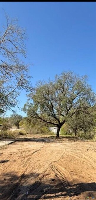 Plus de détails pour 409 Harl St, Pleasanton, TX - Terrain à vendre