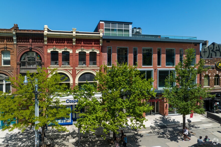 336 Queen St W, Toronto, ON à louer - Photo du bâtiment - Image 2 de 4