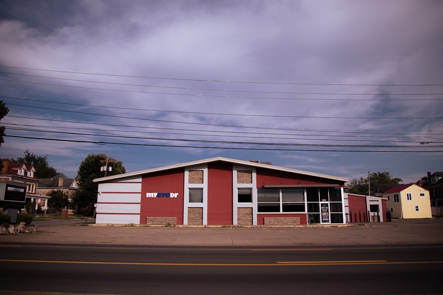 2014 Dudley Ave, Parkersburg, WV for sale - Building Photo - Image 1 of 40