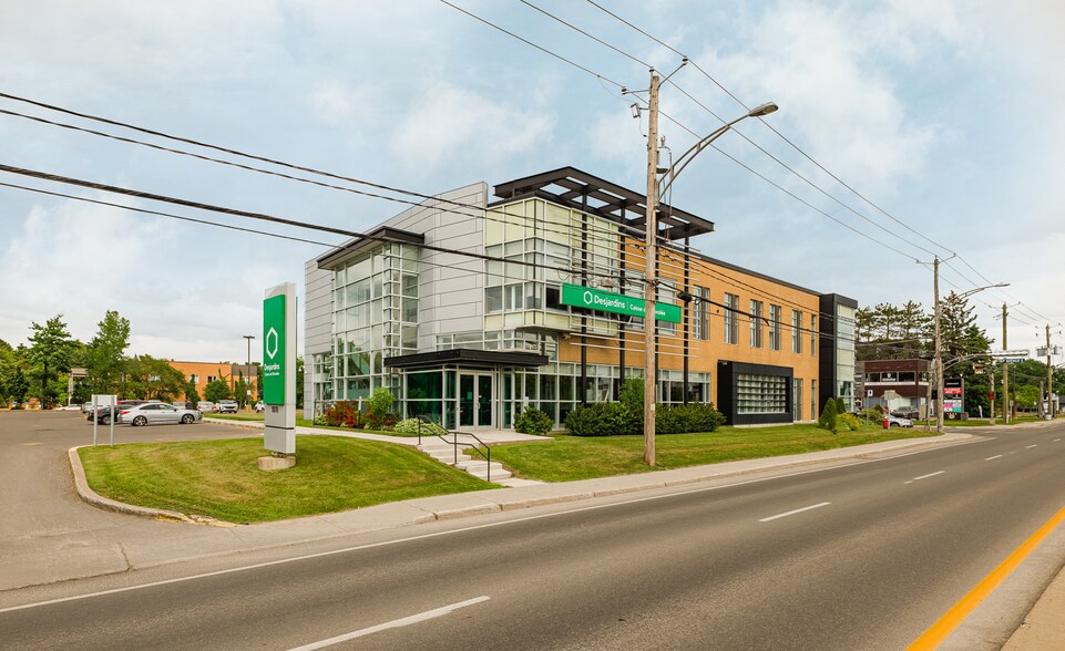 1070 Boul du Curé-Labelle, Blainville, QC for lease - Building Photo - Image 3 of 7