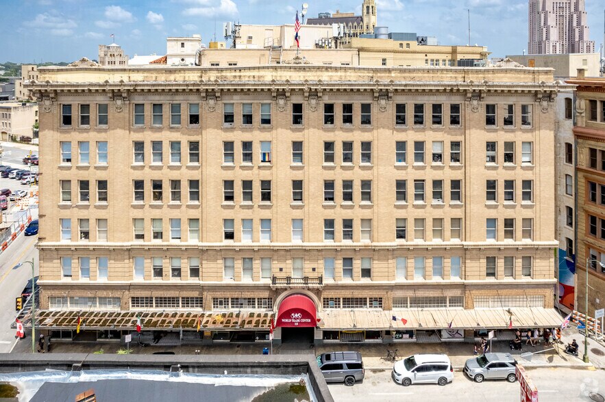 118 Broadway St, San Antonio, TX à louer - Photo du bâtiment - Image 2 de 6