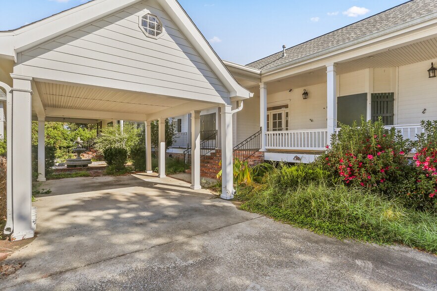 402 W 121st St, Cut Off, LA à vendre - Photo du bâtiment - Image 3 de 30