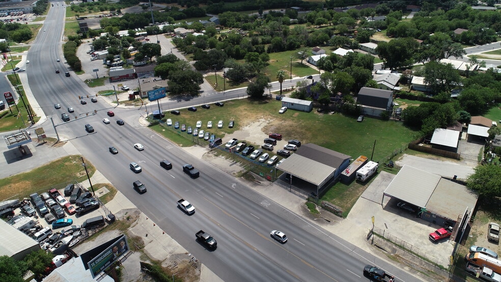 5524 FM 78, San Antonio, TX à vendre - Photo du bâtiment - Image 2 de 6