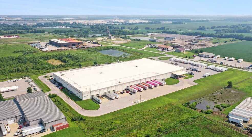 4820 Dale Dr, Lafayette, IN à vendre - Photo du bâtiment - Image 2 de 13