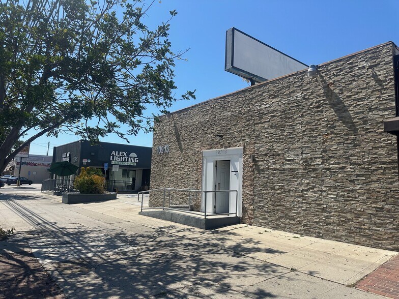 10913 Venice Blvd, Los Angeles, CA à louer - Photo du bâtiment - Image 2 de 11