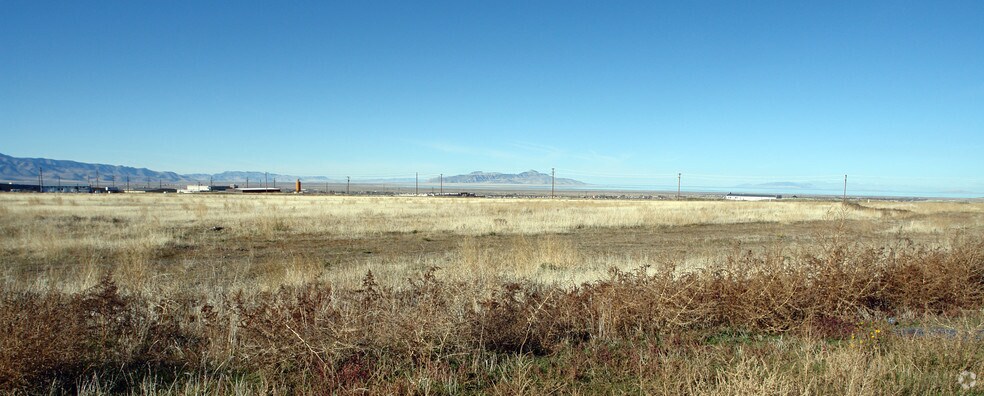 1652 N Pine Canyon Rd, Tooele, UT à vendre - Photo du bâtiment - Image 2 de 2