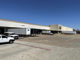 502 Fountain Pky, Grand Prairie TX - Warehouse