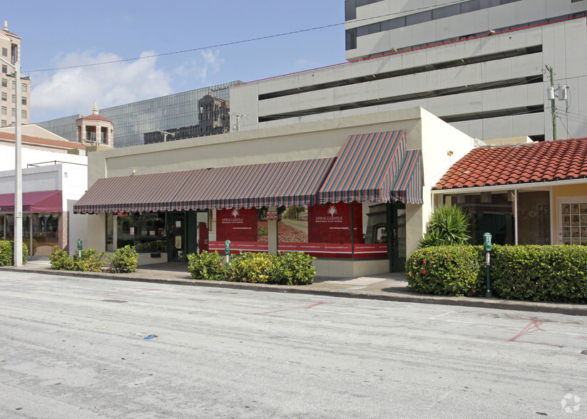 147-153 Giralda Ave, Coral Gables, FL à vendre - Photo principale - Image 1 de 1