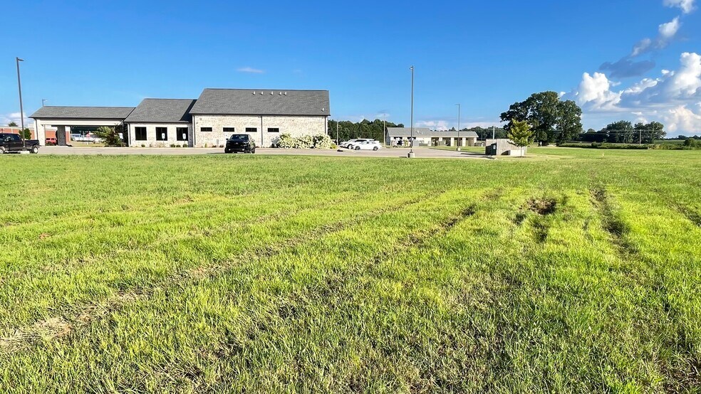 65 Garrett Dr, Medina, TN à vendre - Photo du bâtiment - Image 2 de 17