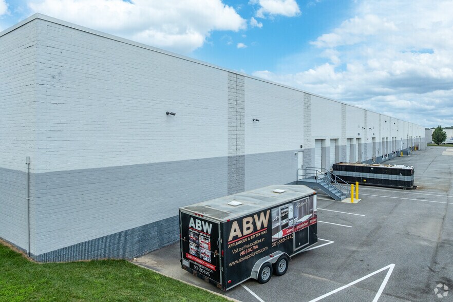 8210-8214 Wellmoor Ct, Jessup, MD à vendre - Photo du bâtiment - Image 3 de 5