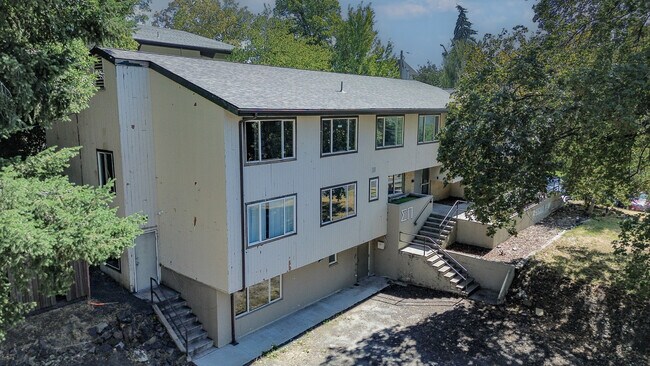 More details for 700 NE California St, Pullman, WA - Multifamily for Sale
