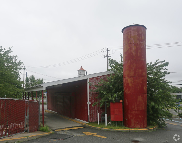 1 Collector Ln, Bethpage, NY à louer - Photo du bâtiment - Image 2 de 5