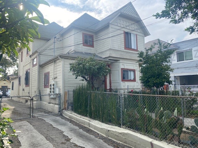 Plus de détails pour 1850 W 11th St, Los Angeles, CA - Multi-résidentiel à vendre