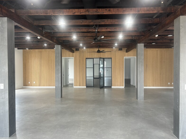 5236 Elm St, Houston, TX for lease - Primary Photo - Image 1 of 7