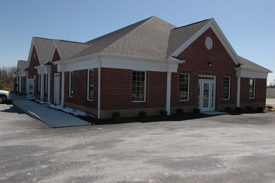 8312-8340 Cleveland Ave NW, North Canton, OH à louer - Photo du bâtiment - Image 3 de 10