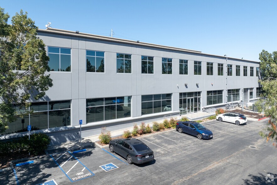 2680 Zanker Rd, San Jose, CA à vendre - Photo du bâtiment - Image 2 de 7