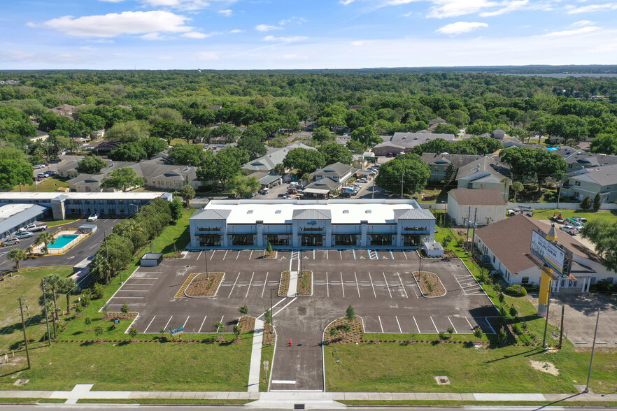 18660 US Highway 441, Mount Dora, FL à louer - Photo du b timent - Image 3 de 4