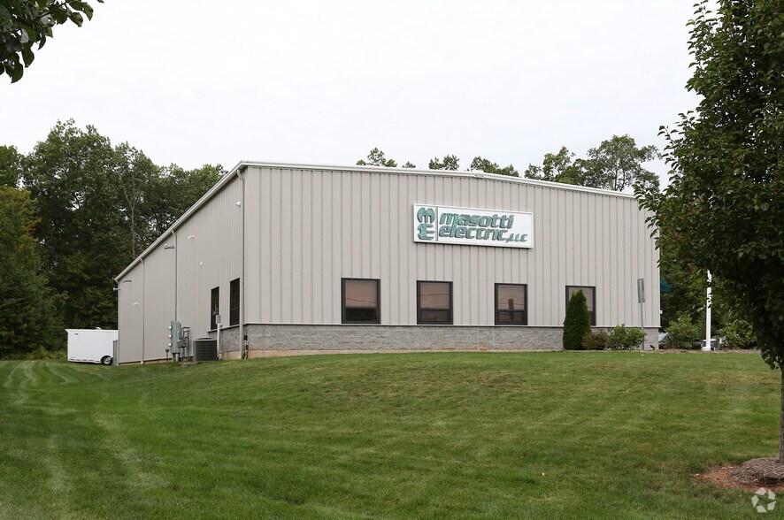 120 Industrial Dr, Southington, CT à louer - Photo du bâtiment - Image 2 de 2