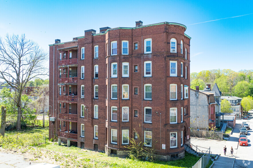 8-12 Oread St, Worcester, MA for sale - Primary Photo - Image 1 of 6