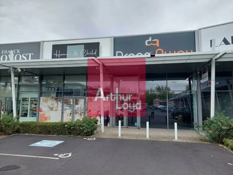 Retail in Aubière for lease - Building Photo - Image 2 of 5