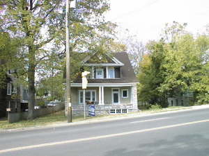 548 E Market St, Harrisonburg, VA à vendre - Photo principale - Image 1 de 9