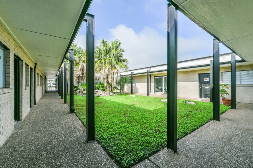 1022-1024 Pasadena Blvd, Pasadena, TX à vendre - Photo du bâtiment - Image 3 de 44