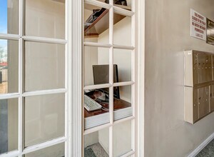 14416 Victory Blvd, Van Nuys, CA à louer Photo du bâtiment- Image 2 de 3