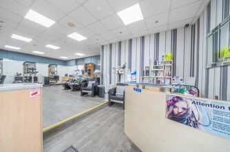 18-18A The Square, Retford à louer Photo intérieure- Image 2 de 3