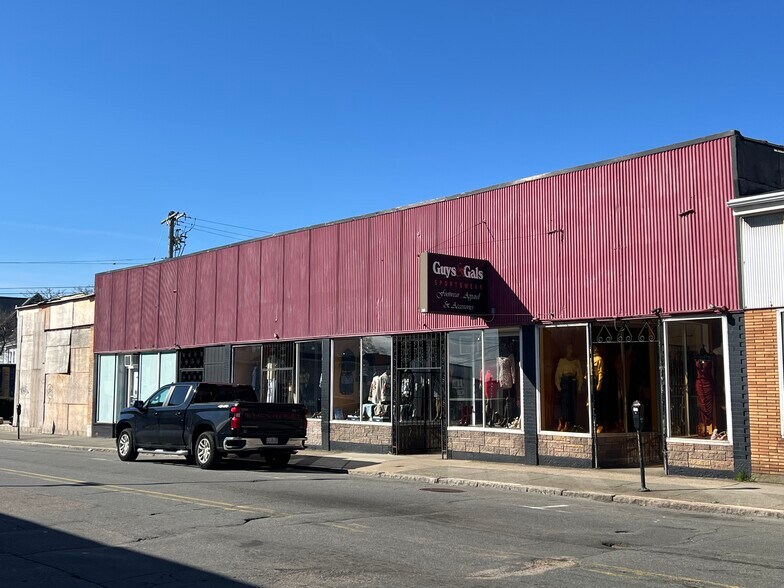 1509-1519 Acushnet Ave, New Bedford, MA for sale - Building Photo - Image 2 of 5