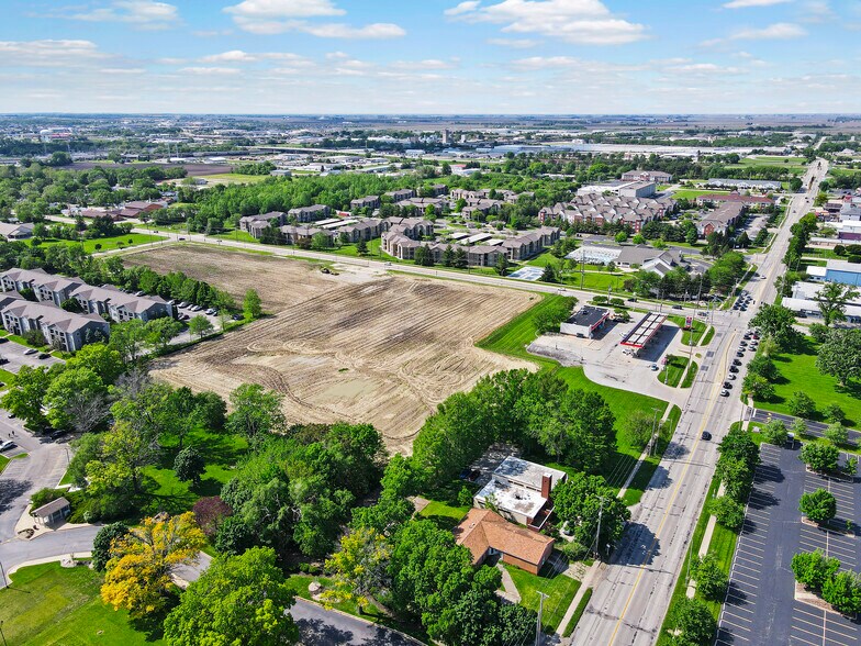 1011 and 1101 Bradley Ave, Urbana, IL for sale - Building Photo - Image 3 of 6