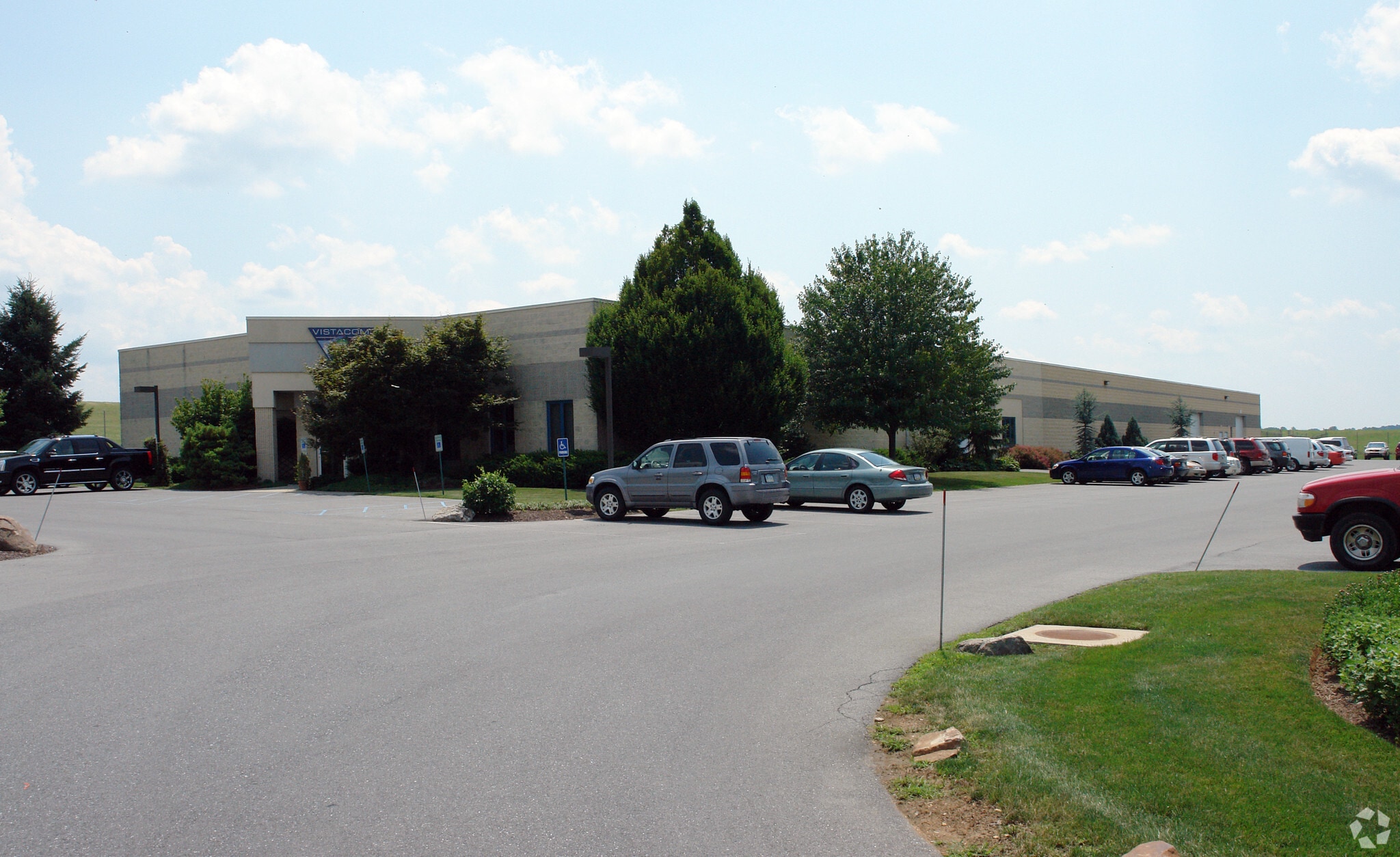 1902 Vultee St, Allentown, PA for sale Primary Photo- Image 1 of 11