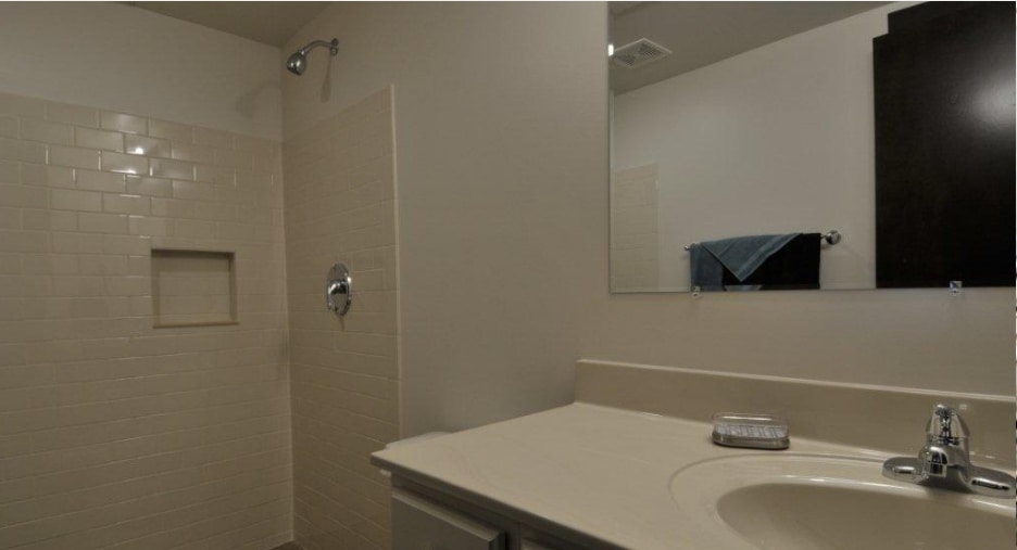 1447-1628 Patterson Loop, Fergus Falls, MN for sale - Interior Photo - Image 3 of 9