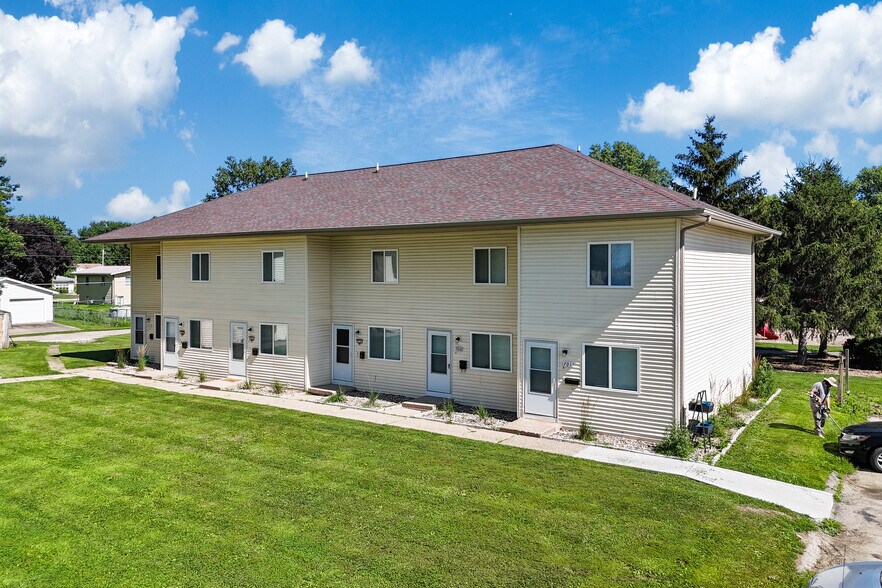 701 Swan St, West Burlington, IA à vendre - Photo du bâtiment - Image 2 de 20