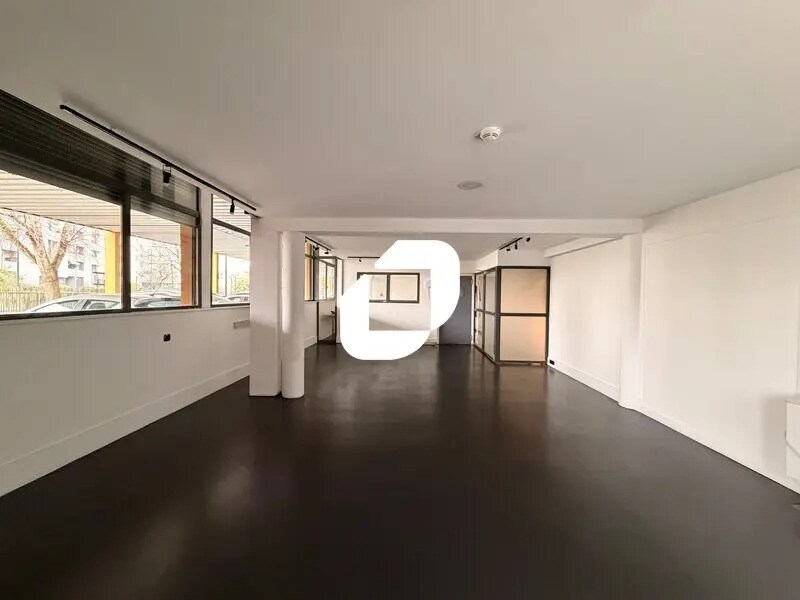 Office in Bègles for lease Building Photo- Image 1 of 18