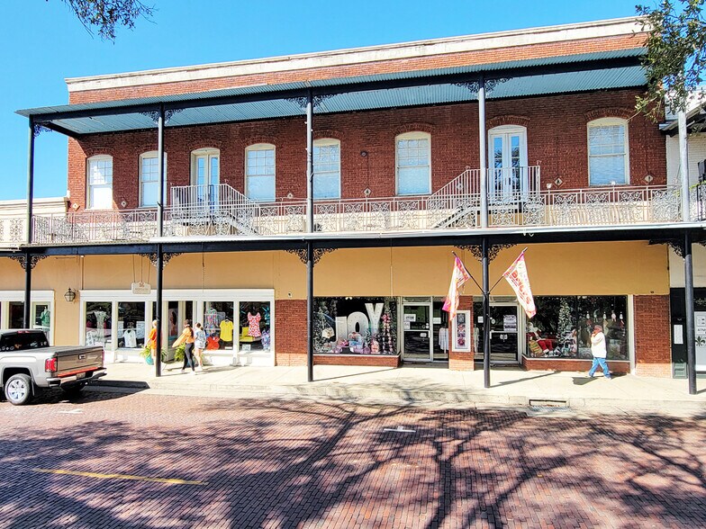 520-524 Front St, Natchitoches, LA à vendre - Photo du bâtiment - Image 2 de 45
