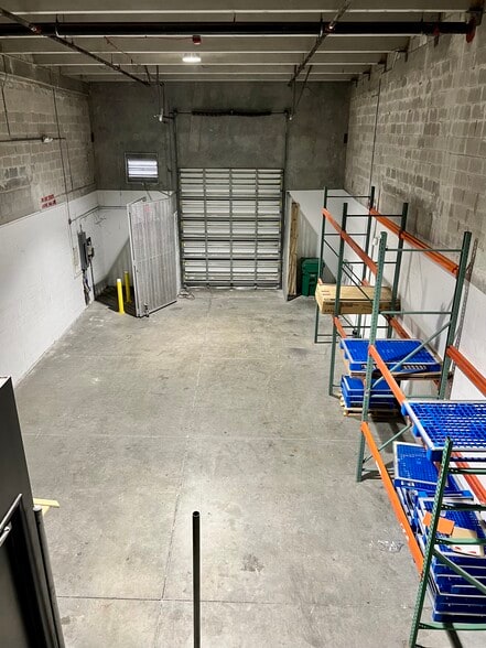 1835 NW 112th Ave, Miami, FL à louer - Photo intérieure - Image 2 de 11