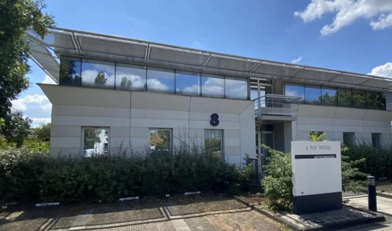 8 Rue Pascal, Bron for lease Building Photo- Image 1 of 16