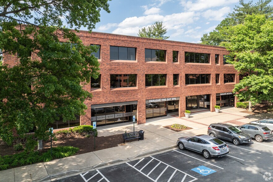 5570 Sterrett Pl, Columbia, MD à louer - Photo du bâtiment - Image 2 de 11