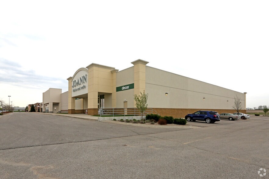 500-520 Indian Head Dr, Mason City, IA à vendre - Photo du bâtiment - Image 3 de 6
