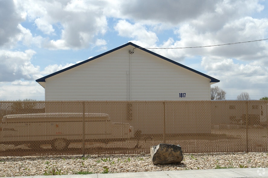 1817 E Sherman Ave, Nampa, ID for lease - Building Photo - Image 2 of 2