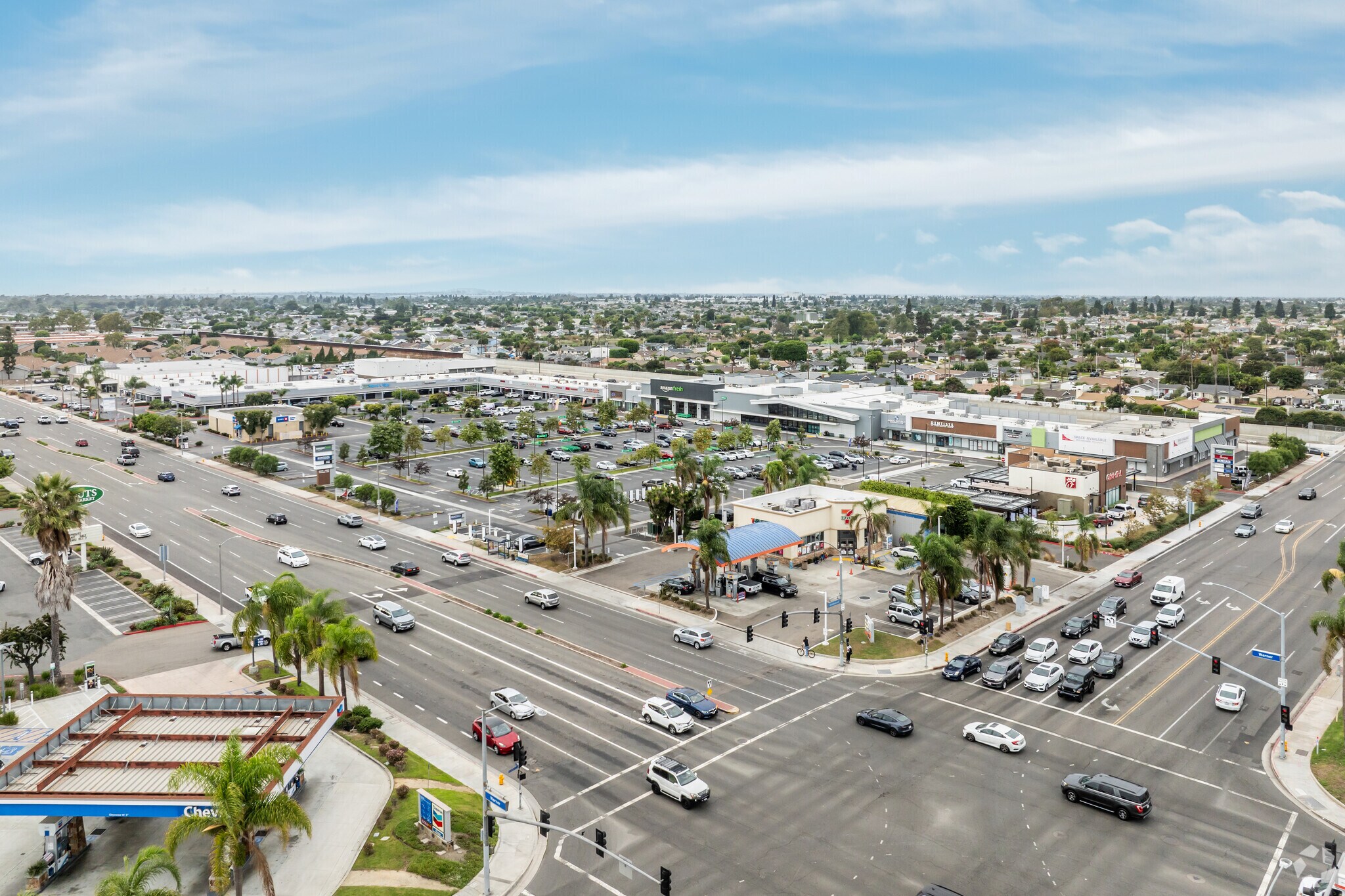 6885-6991 Warner Ave, Huntington Beach, CA à louer Photo principale- Image 1 de 3