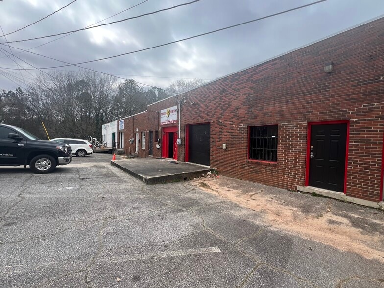 2652 S Cobb Dr, Smyrna, GA for lease - Building Photo - Image 2 of 7