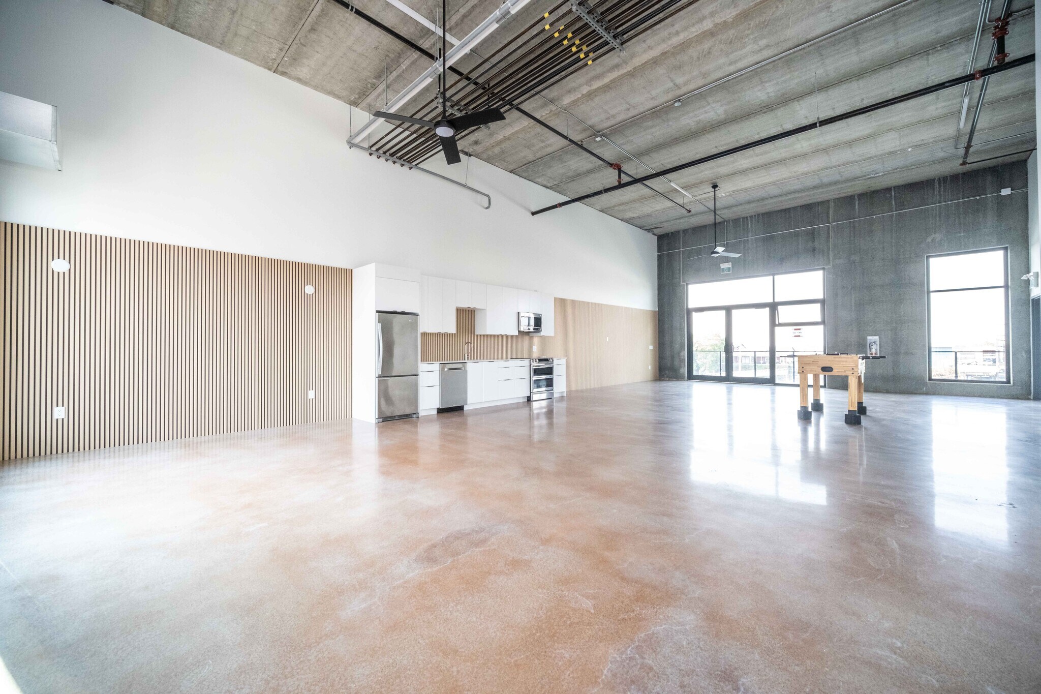9123 Bentley St, Vancouver, BC for lease Interior Photo- Image 1 of 15