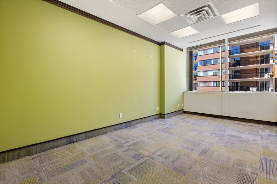 222 Somerset St W, Ottawa, ON for lease - Interior Photo - Image 3 of 6