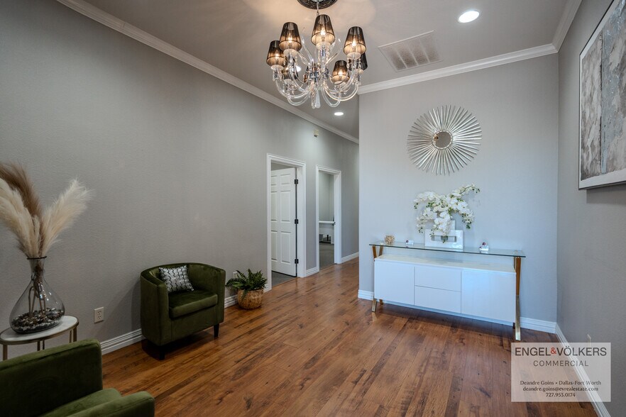 4204 SW Green Oaks Blvd, Arlington, TX à vendre - Photo intérieure - Image 2 de 11